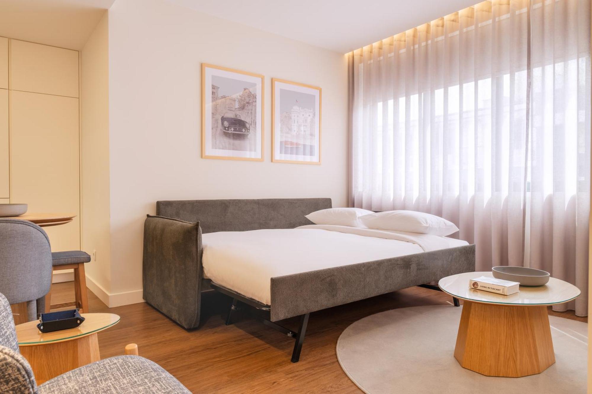 Catarina Serviced Apartments (Adults Only) Porto Room photo